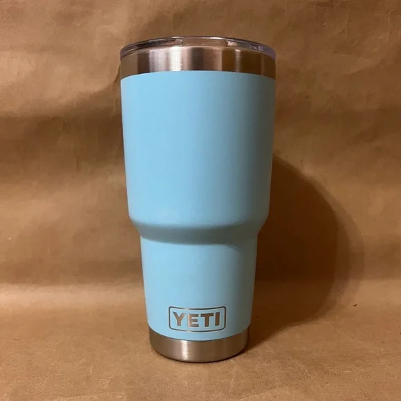 30oz Sky Blue Yeti Thermos